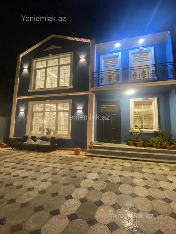 Satılır 4 otaqlı həyət evi 200 m²