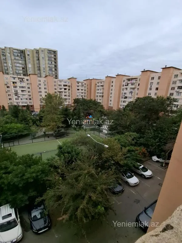 Satılır 2 otaqlı köhnə tikili 60 m²