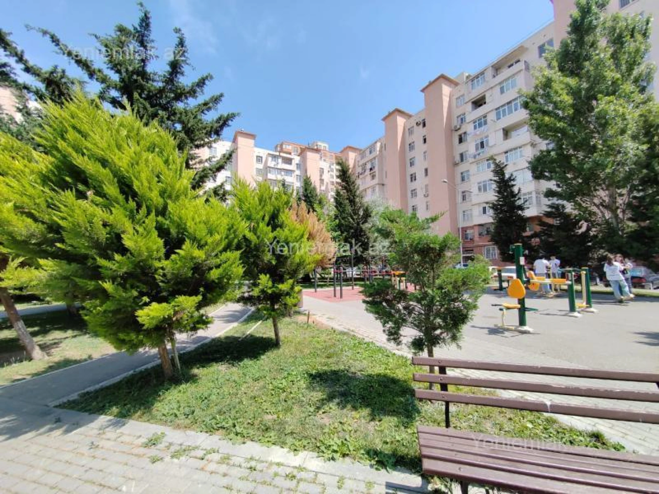 Satılır 2 otaqlı köhnə tikili 60 m²