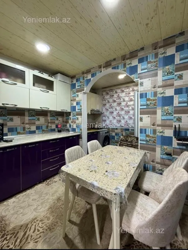 Satılır 2 otaqlı köhnə tikili 60 m²