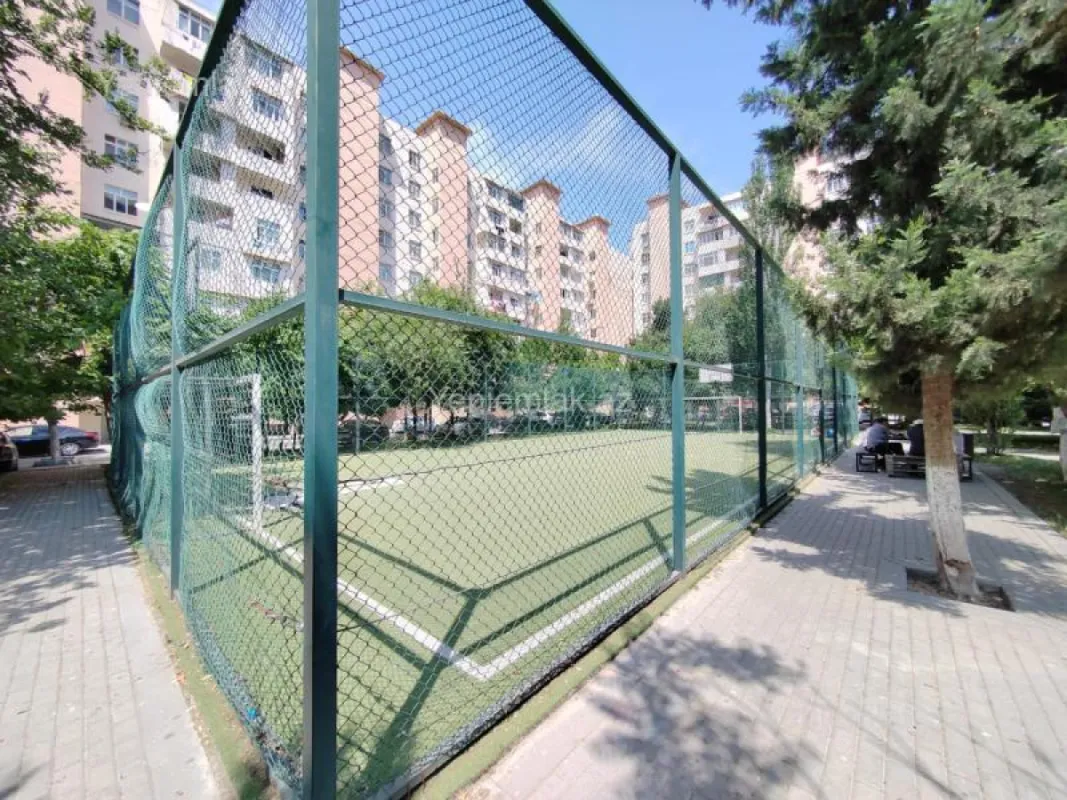 Satılır 2 otaqlı köhnə tikili 60 m²