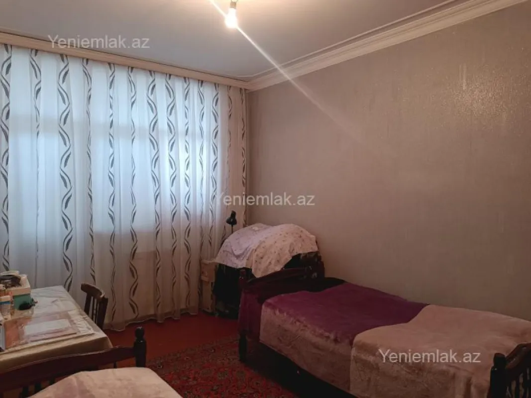 Satılır 5 otaqlı köhnə tikili 105 m²