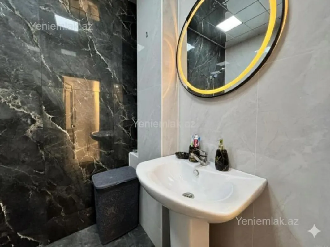 Satılır 2 otaqlı yeni tikili 70 m²