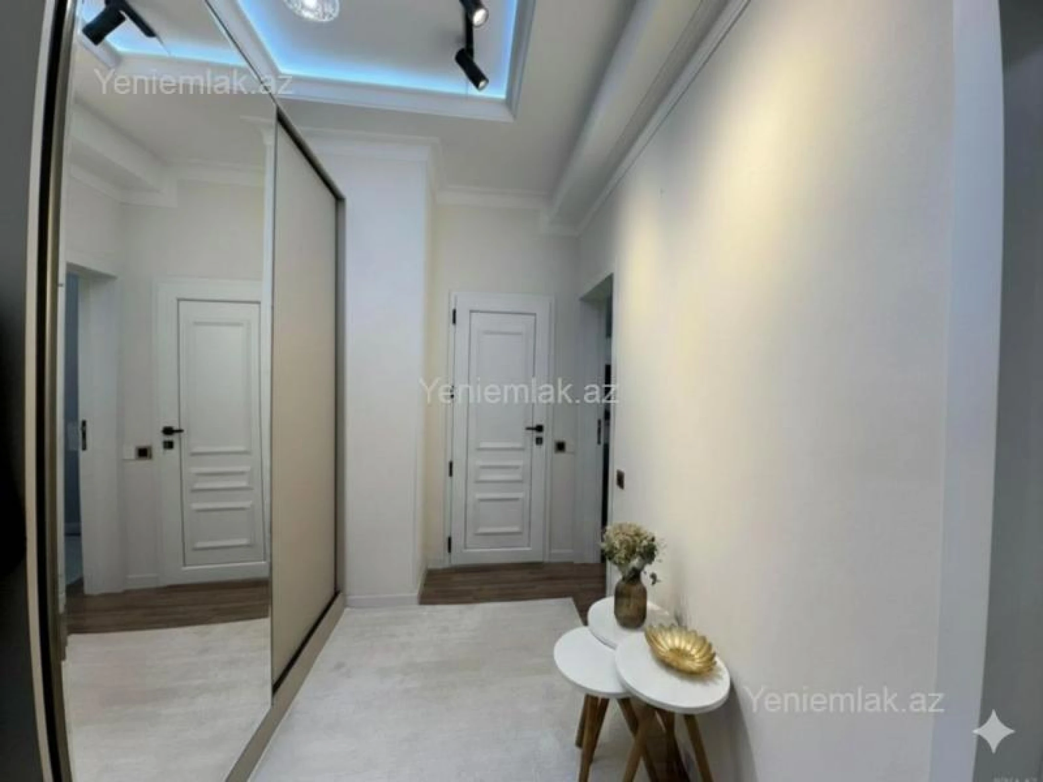 Satılır 2 otaqlı yeni tikili 70 m²