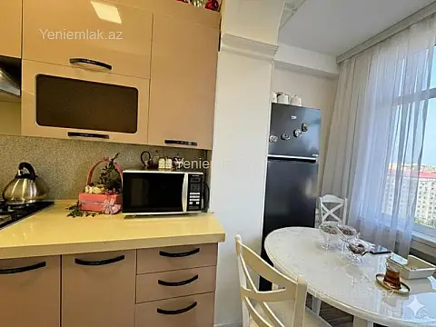 Satılır 2 otaqlı yeni tikili 70 m²