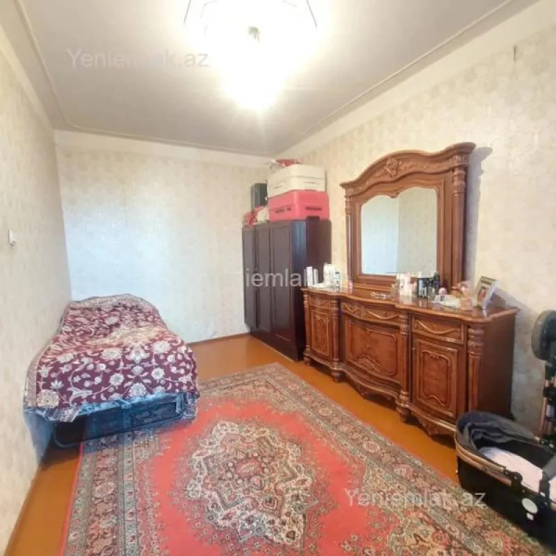 Satılır 4 otaqlı köhnə tikili 90 m²