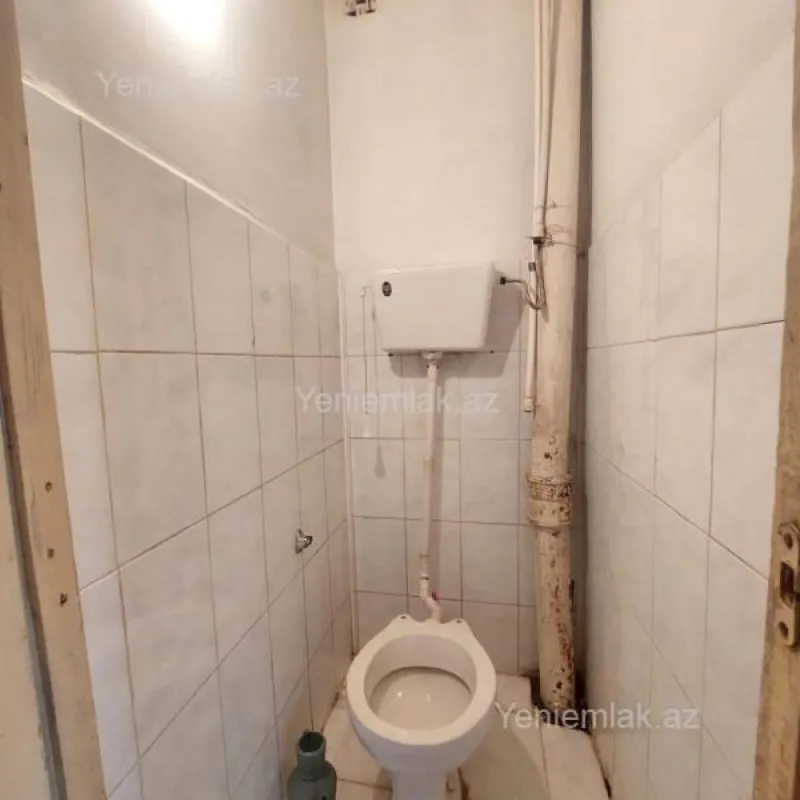 Satılır 4 otaqlı köhnə tikili 90 m²