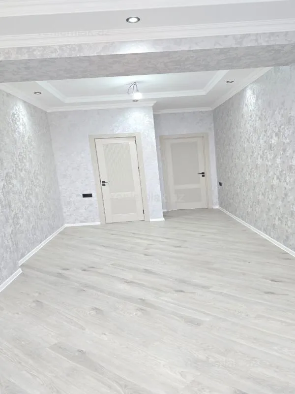 Satılır 3 otaqlı yeni tikili 135 m²