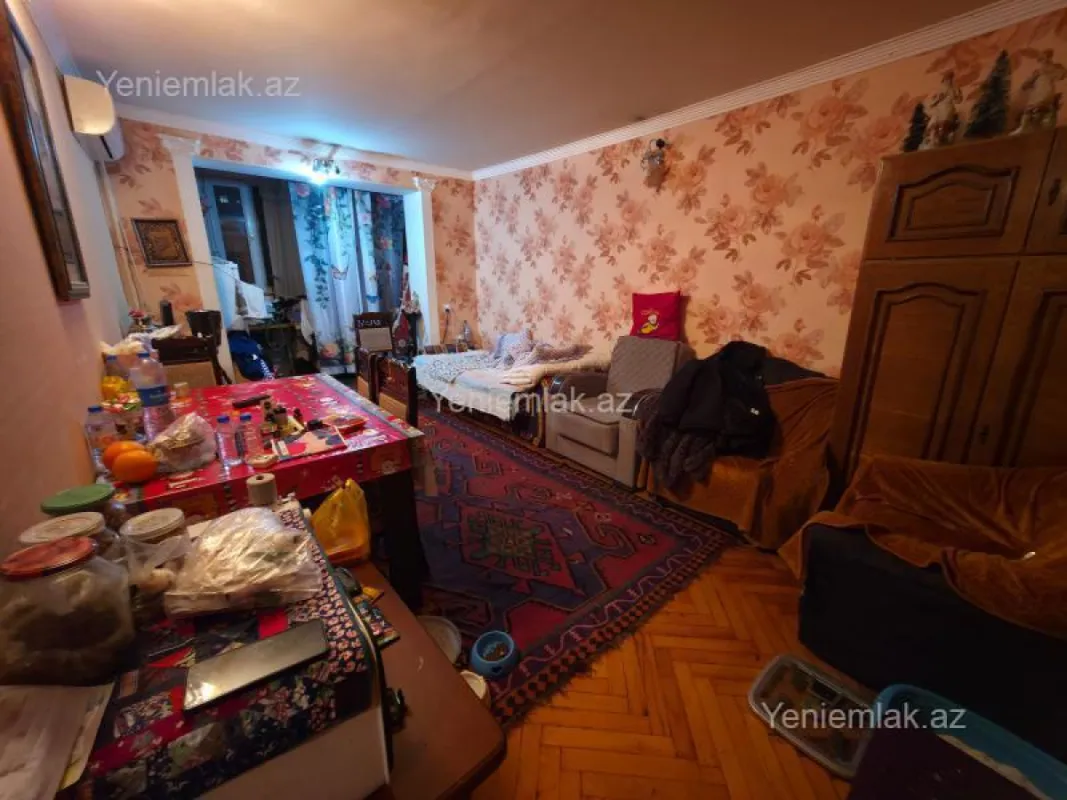 Satılır 3 otaqlı köhnə tikili 69 m²