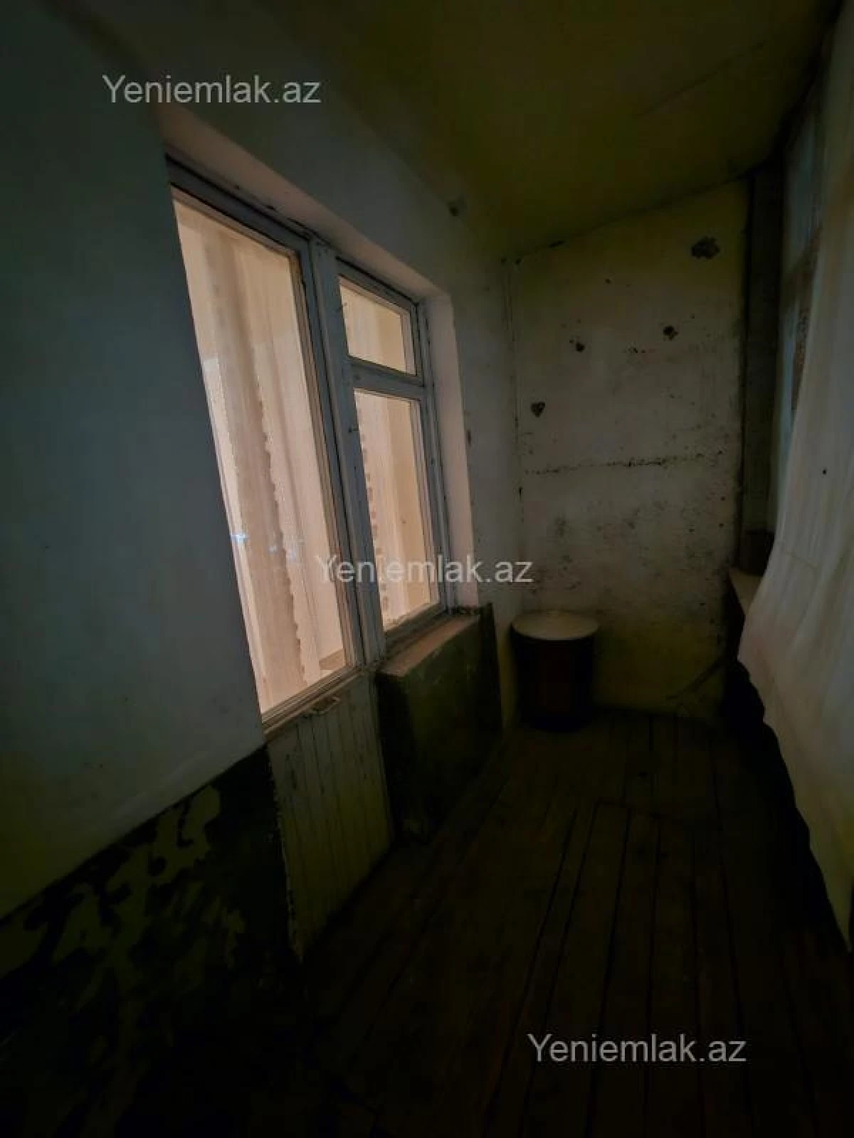 Satılır 2 otaqlı köhnə tikili 56 m²