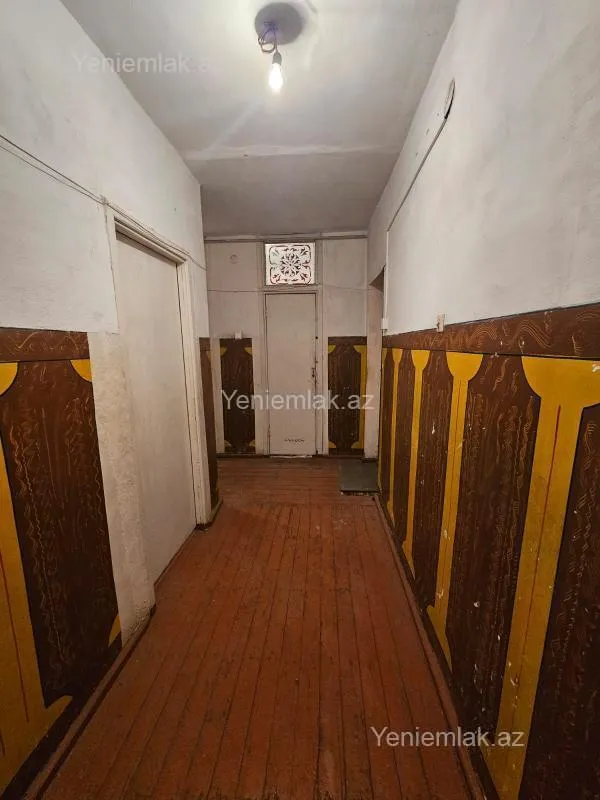 Satılır 2 otaqlı köhnə tikili 56 m²