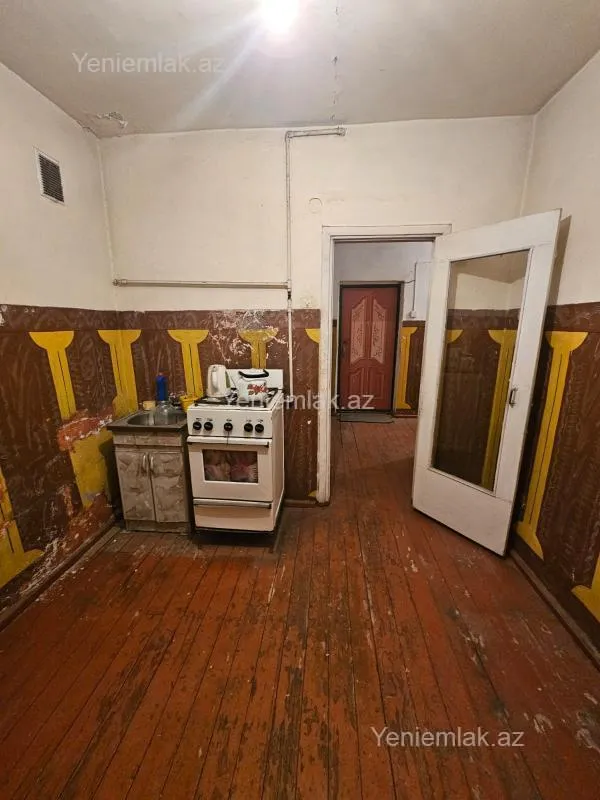 Satılır 2 otaqlı köhnə tikili 56 m²