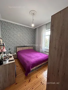 Satılır 4 otaqlı həyət evi 200 m²