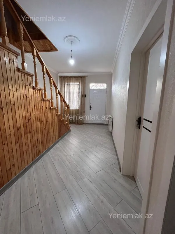 Satılır 4 otaqlı həyət evi 200 m²