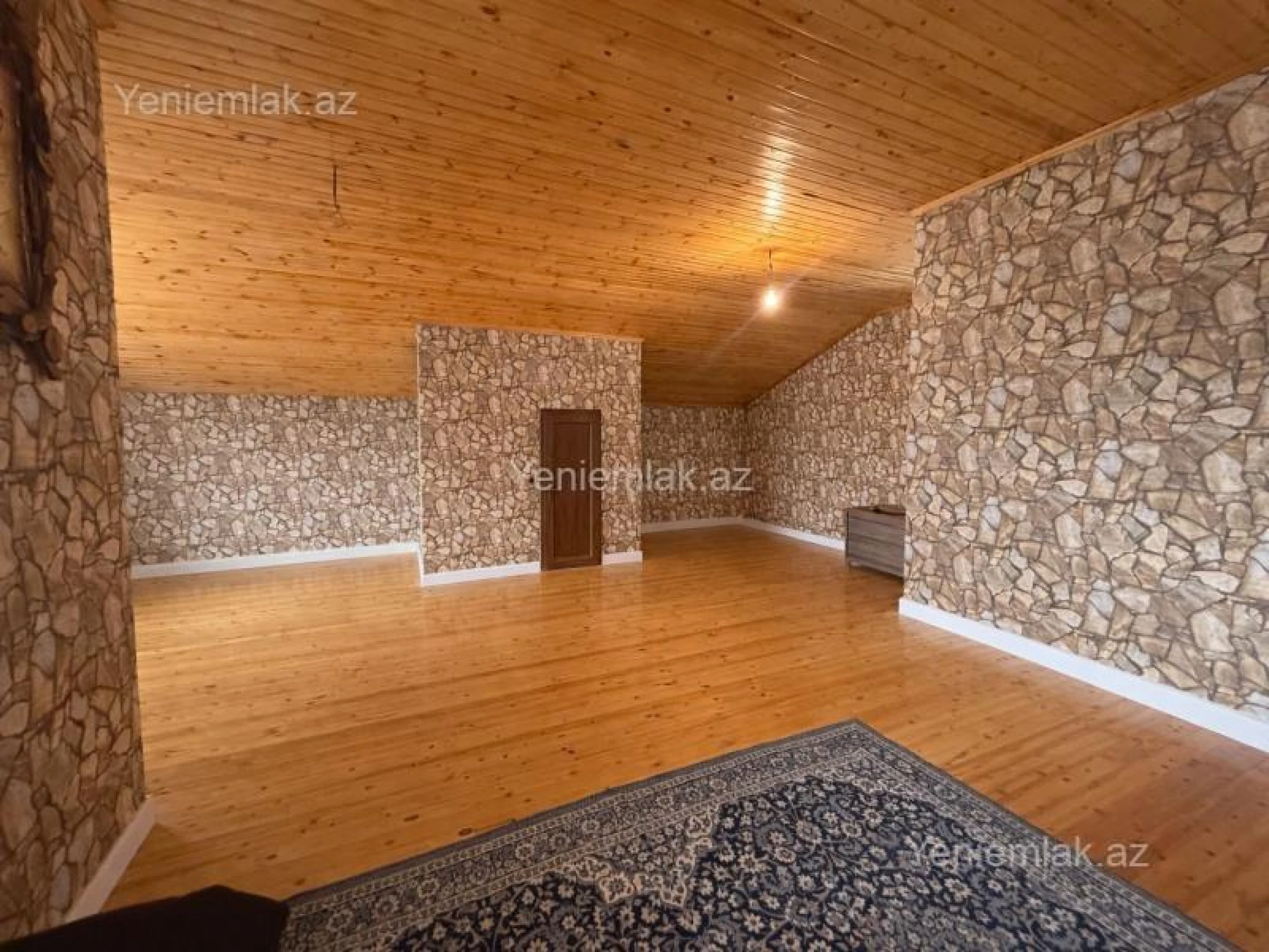 Satılır 4 otaqlı həyət evi 255 m²