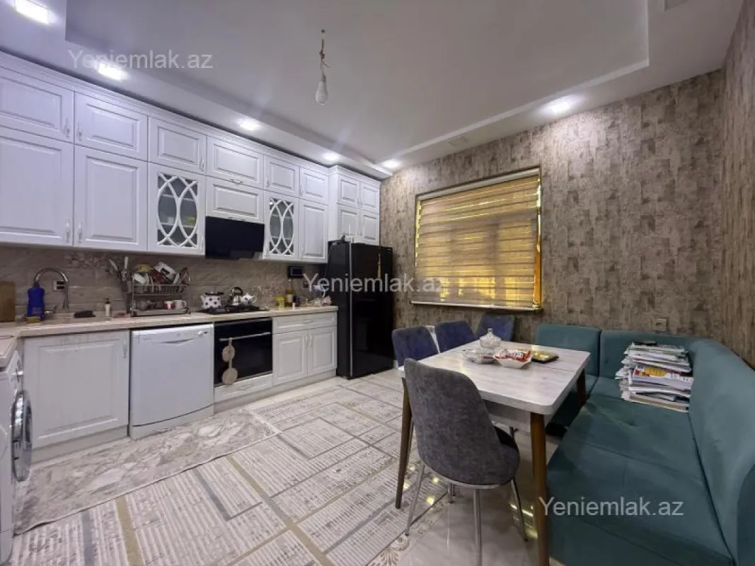 Satılır 4 otaqlı həyət evi 255 m²