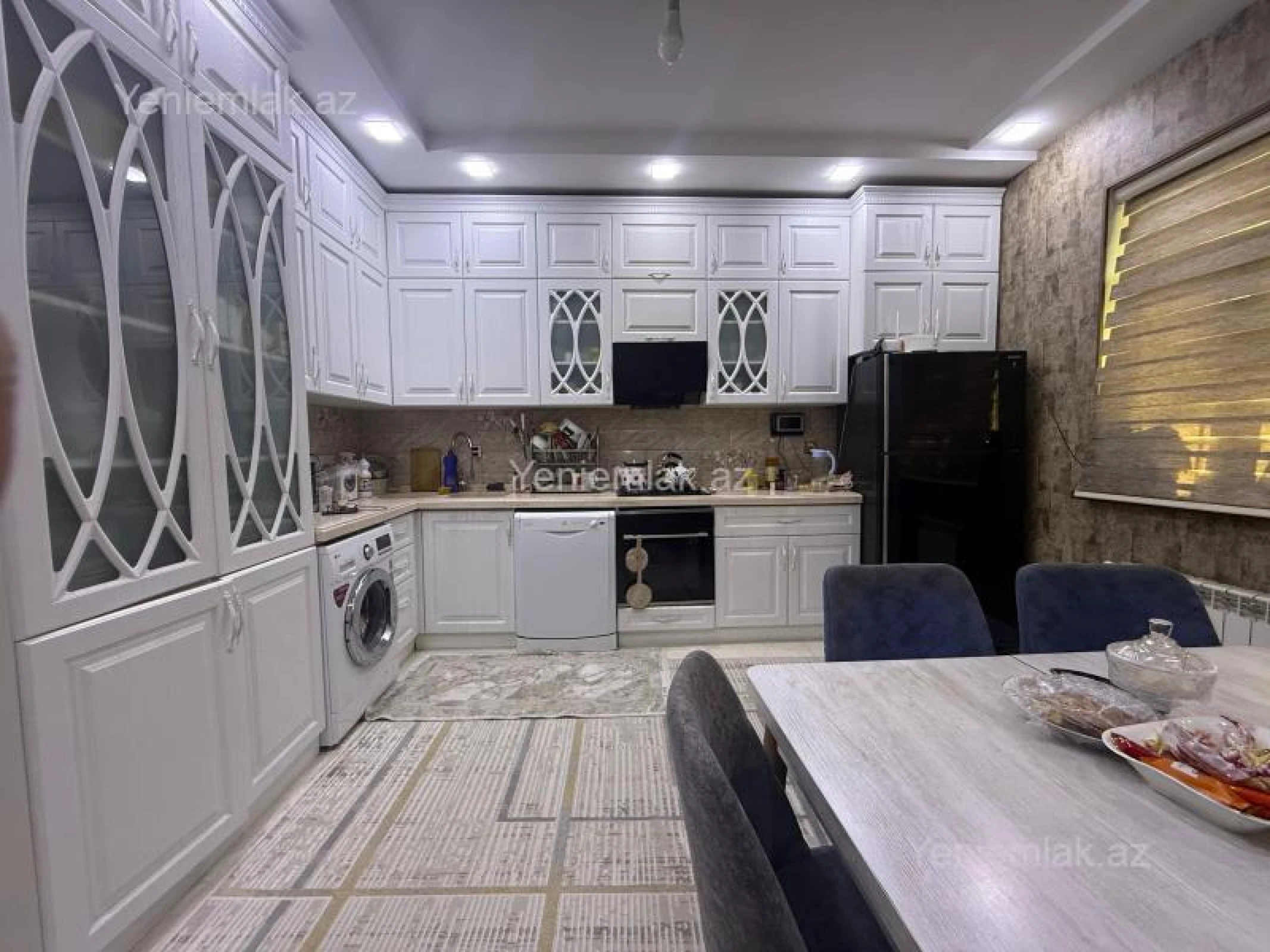 Satılır 4 otaqlı həyət evi 255 m²
