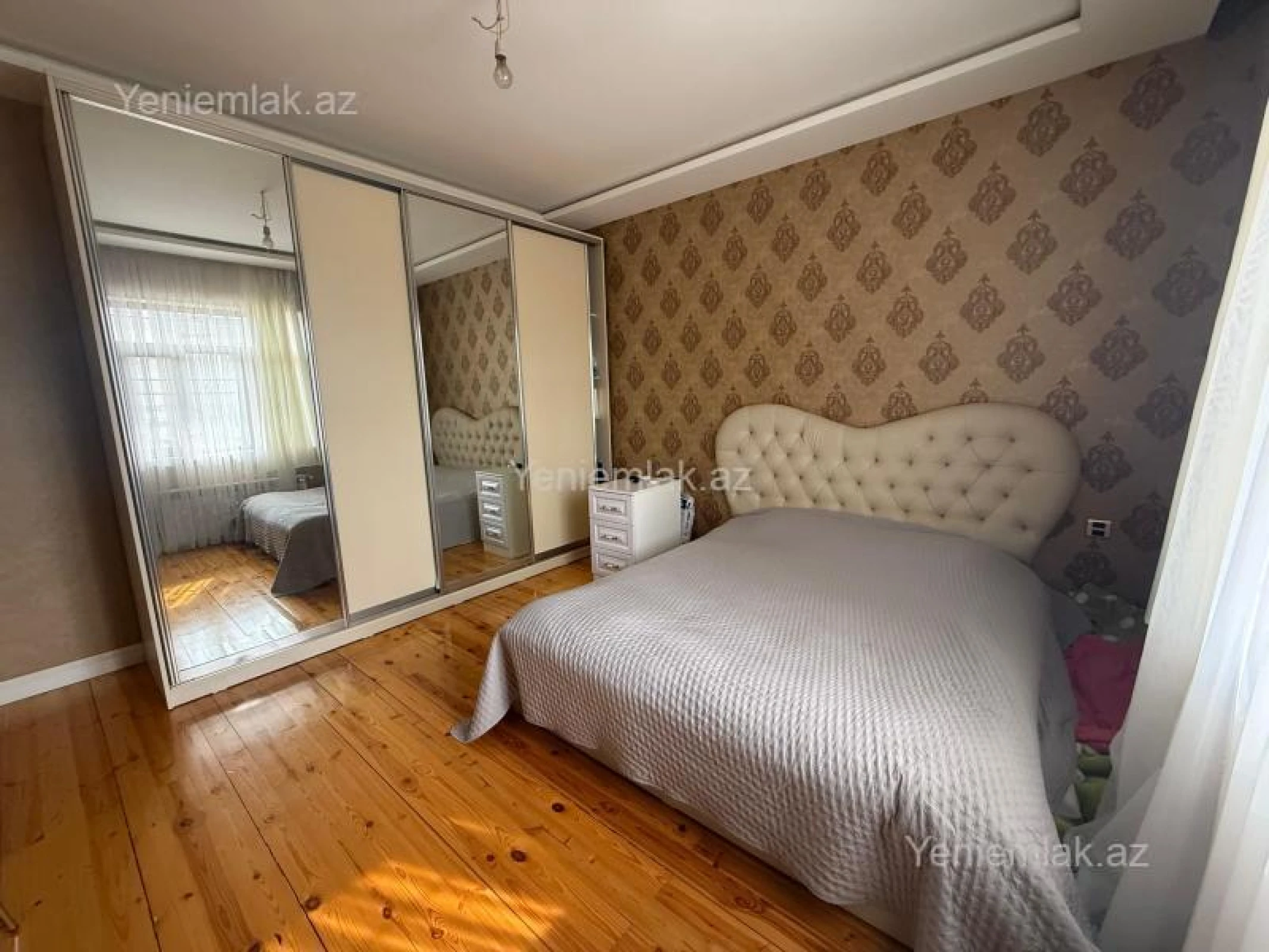 Satılır 4 otaqlı həyət evi 255 m²