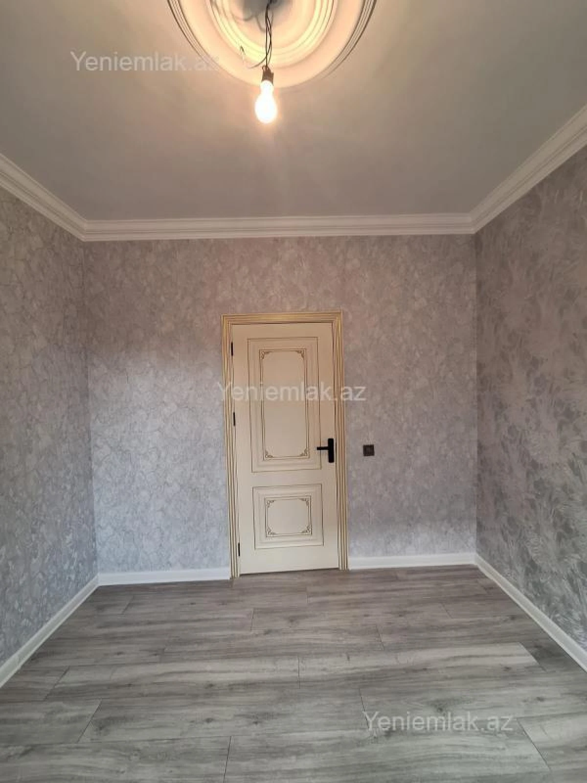 Satılır 2 otaqlı köhnə tikili 54 m²