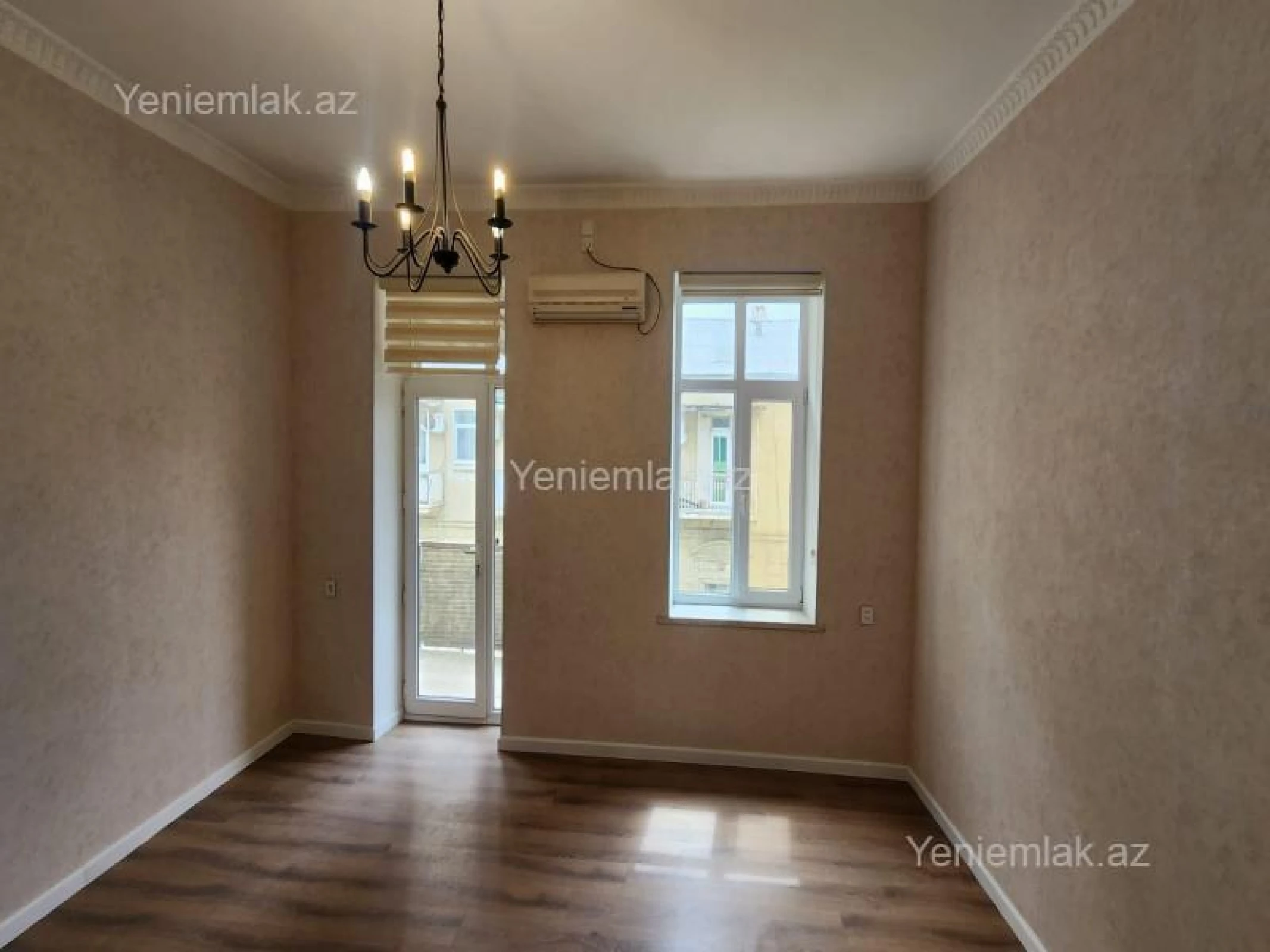 Satılır 2 otaqlı köhnə tikili 55 m²