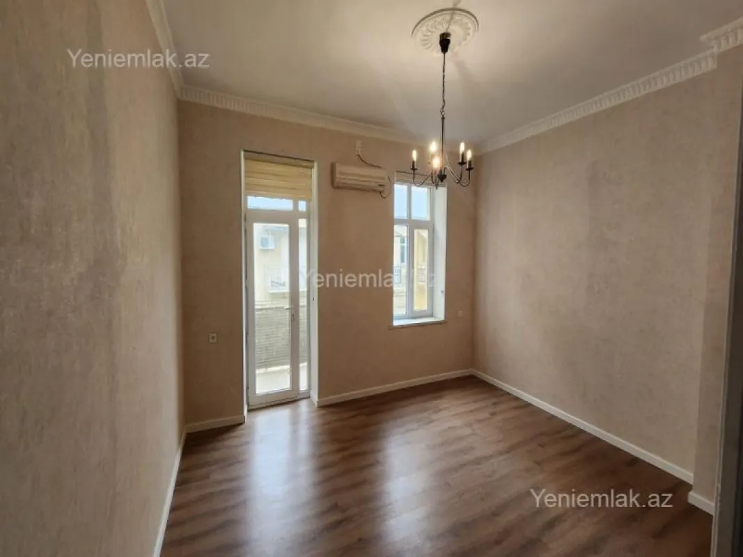 Satılır 2 otaqlı köhnə tikili 55 m²