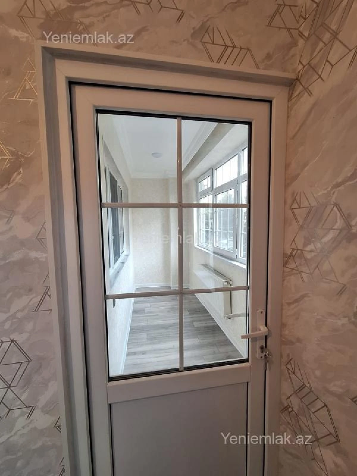 Satılır 3 otaqlı köhnə tikili 90 m²