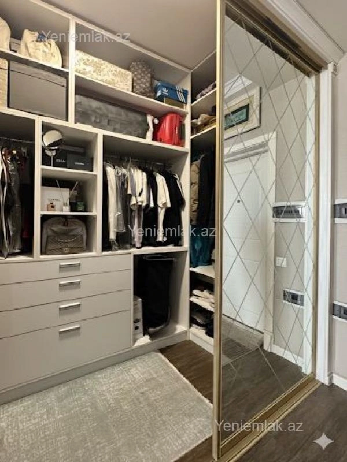 Satılır 2 otaqlı yeni tikili 70 m²