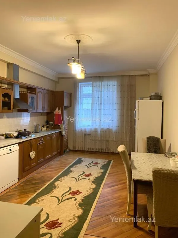 Satılır 3 otaqlı yeni tikili 167 m²