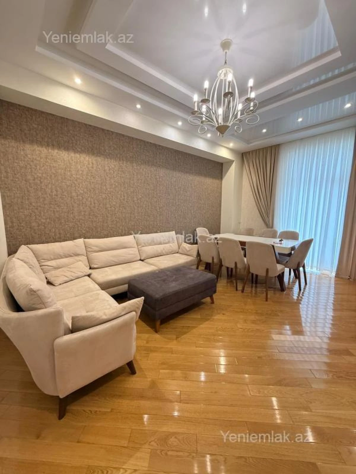 Satılır 3 otaqlı yeni tikili 130 m²