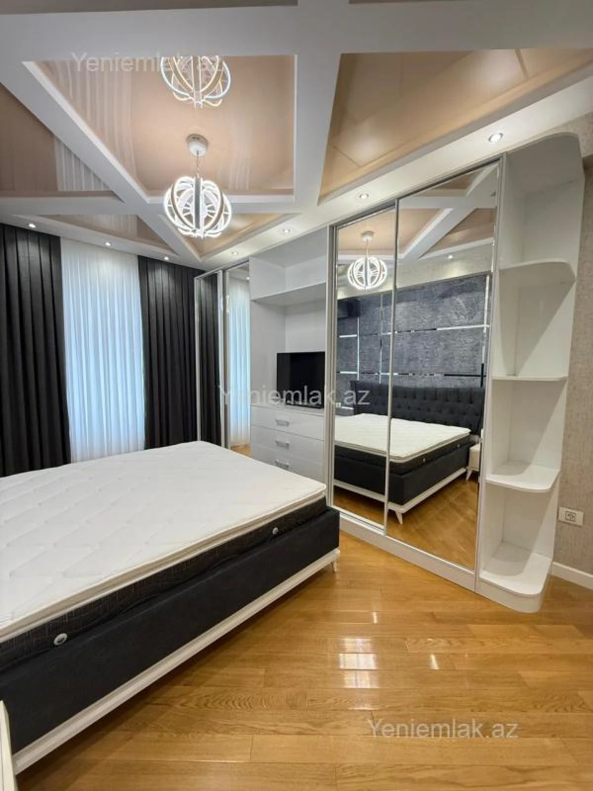 Satılır 3 otaqlı yeni tikili 130 m²