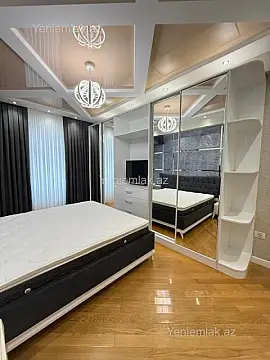 Satılır 3 otaqlı yeni tikili 130 m²