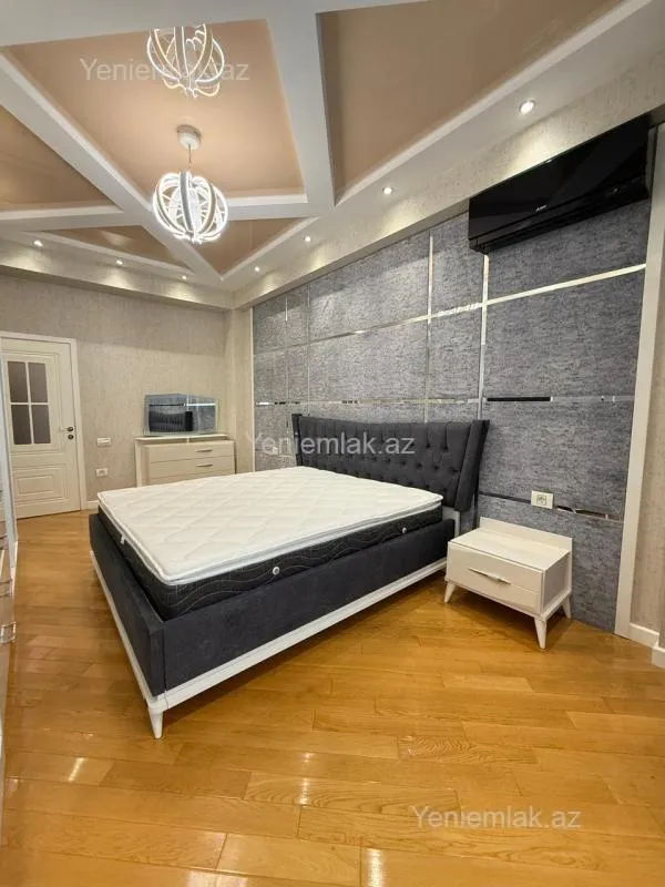 Satılır 3 otaqlı yeni tikili 130 m²