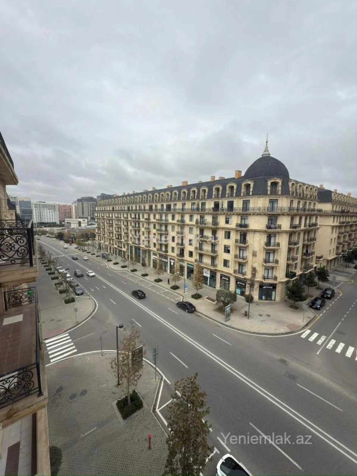 Satılır 3 otaqlı yeni tikili 130 m²