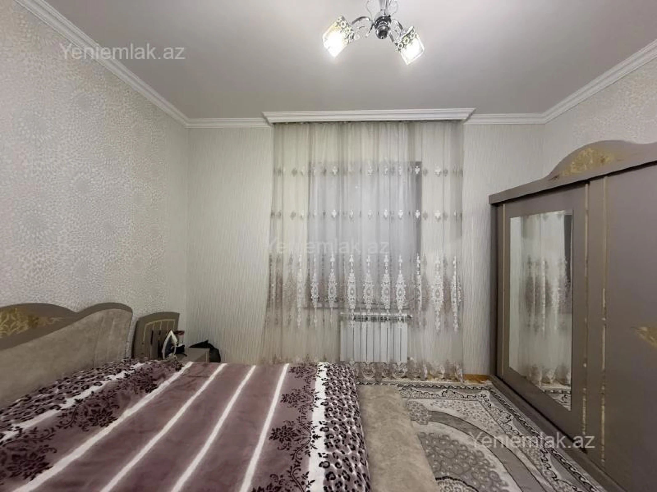 Satılır 6 otaqlı həyət evi 180 m²