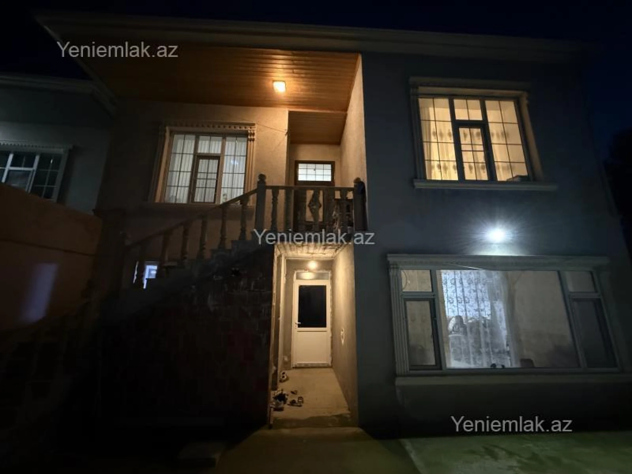 Satılır 6 otaqlı həyət evi 180 m²