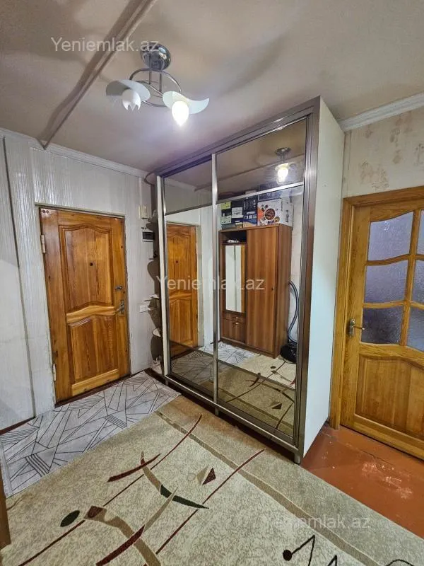 Satılır 3 otaqlı köhnə tikili 80 m²