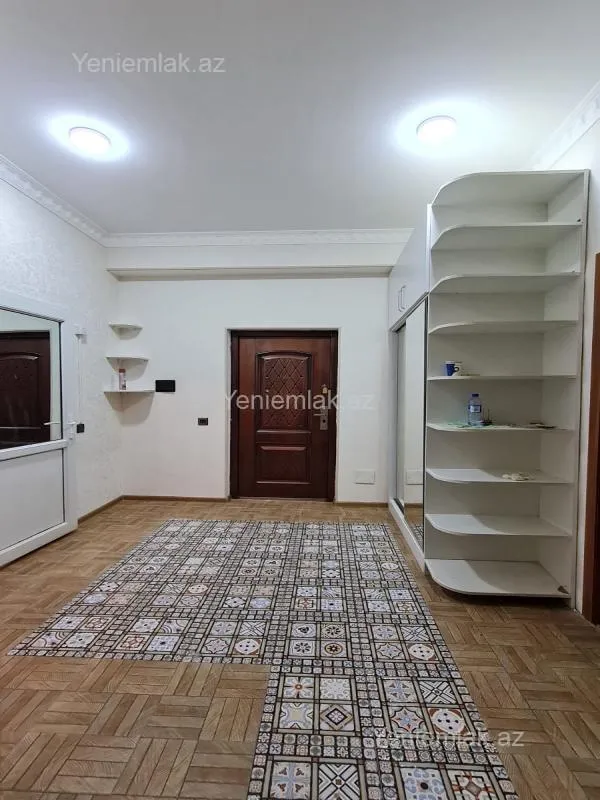 Satılır 3 otaqlı yeni tikili 83 m²