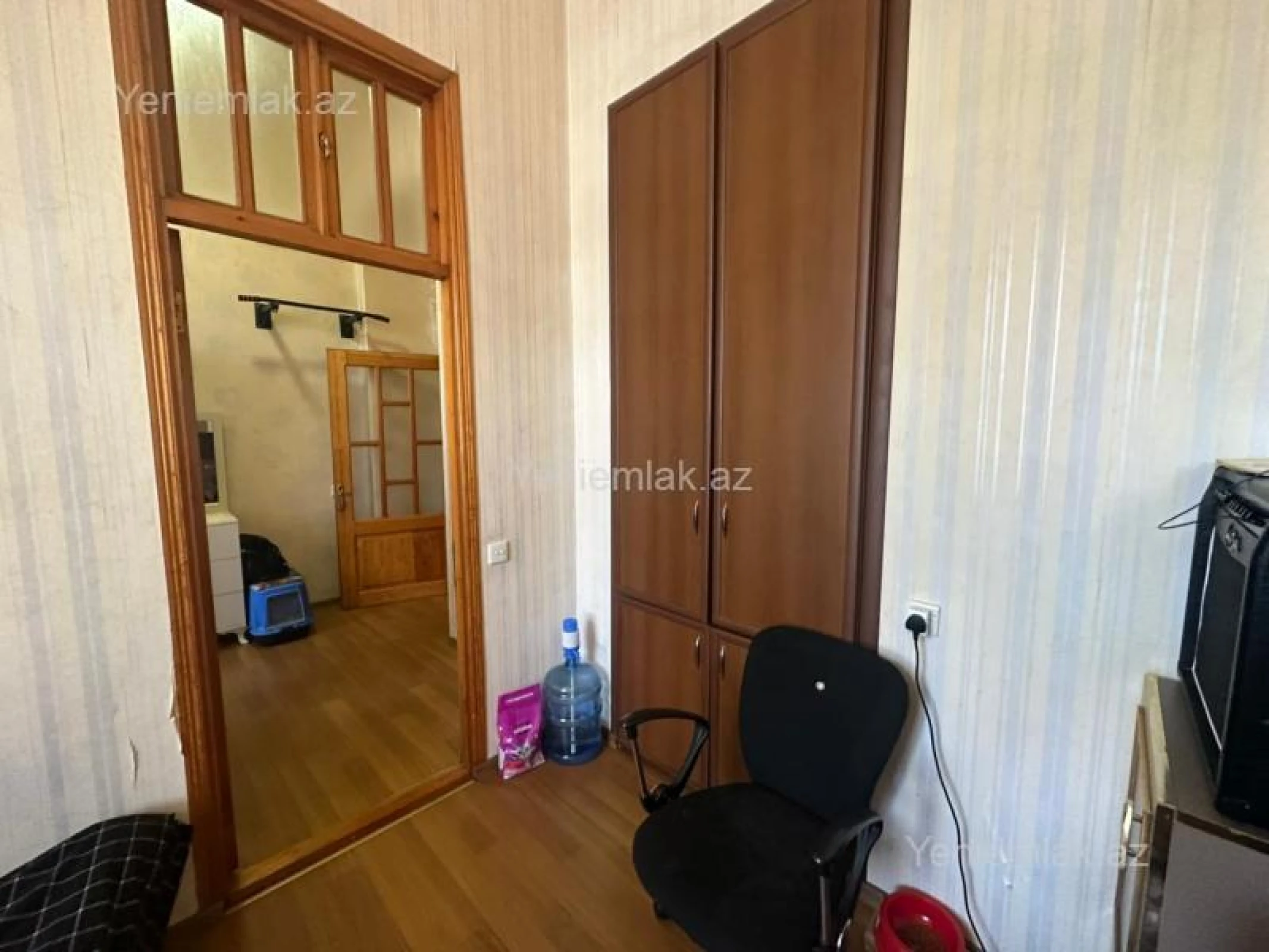 Satılır 2 otaqlı köhnə tikili 60 m²