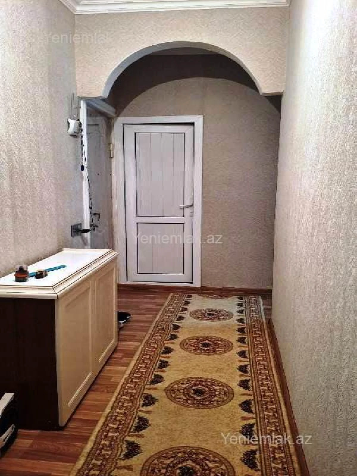 Satılır 2 otaqlı köhnə tikili 65 m²