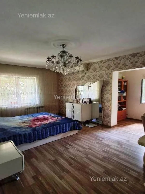 Satılır 2 otaqlı köhnə tikili 65 m²