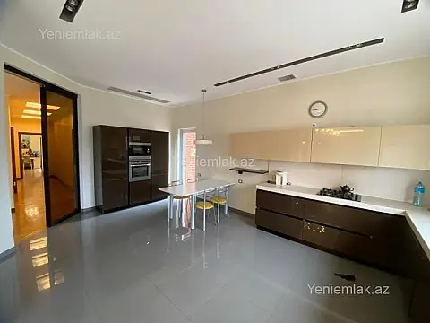 Satılır 6 otaqlı yeni tikili 290 m²