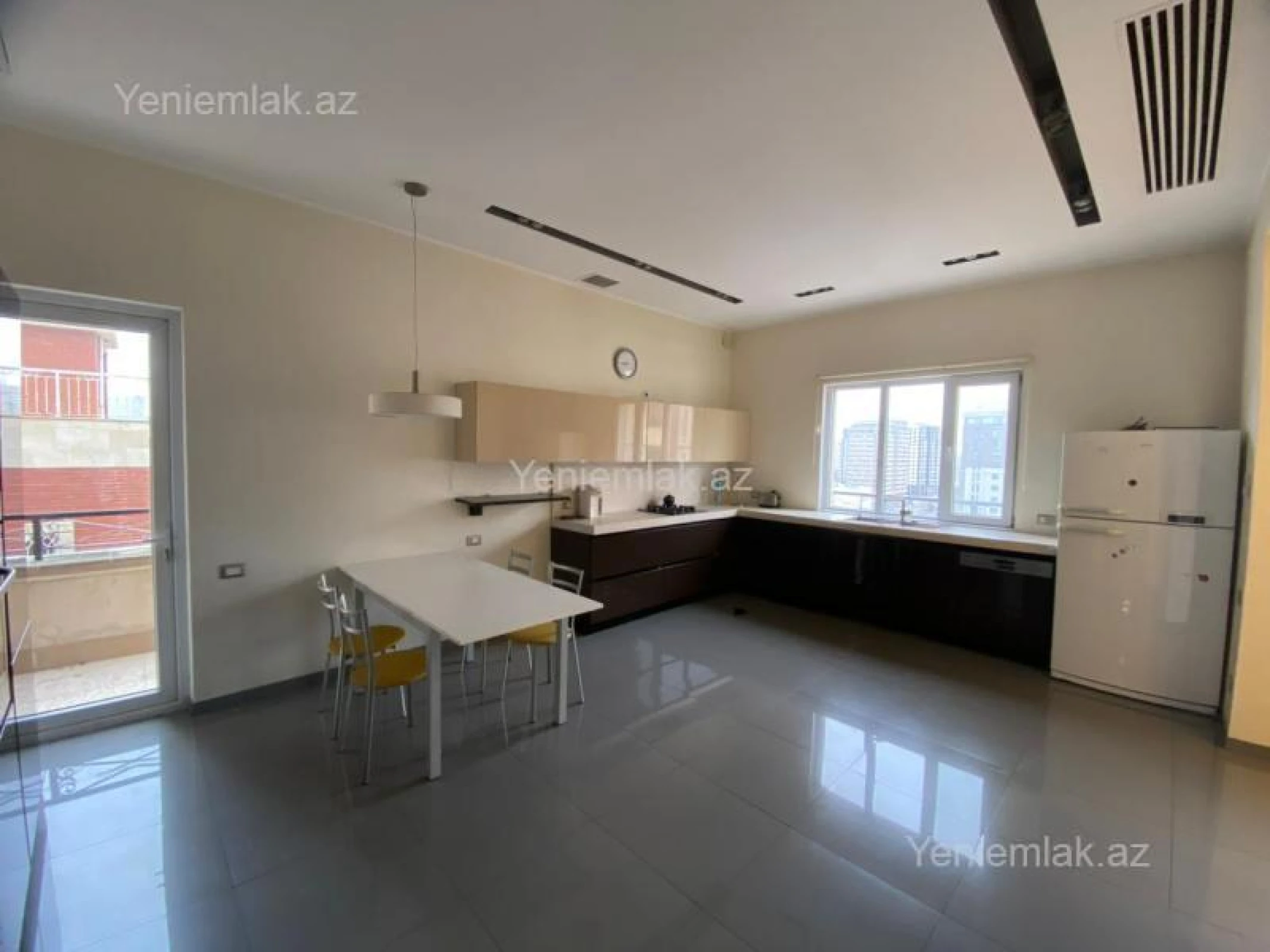 Satılır 6 otaqlı yeni tikili 290 m²