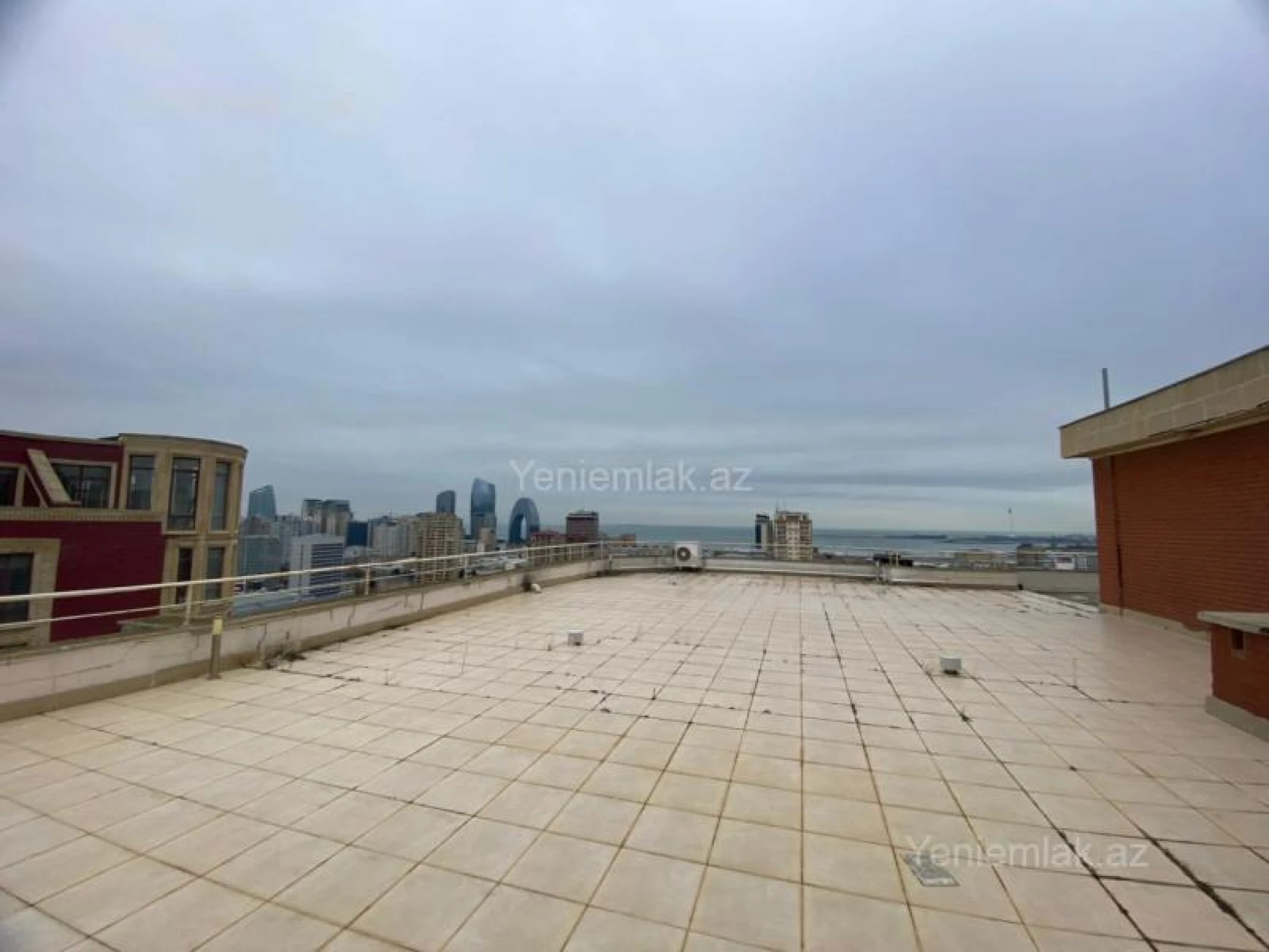Satılır 6 otaqlı yeni tikili 290 m²