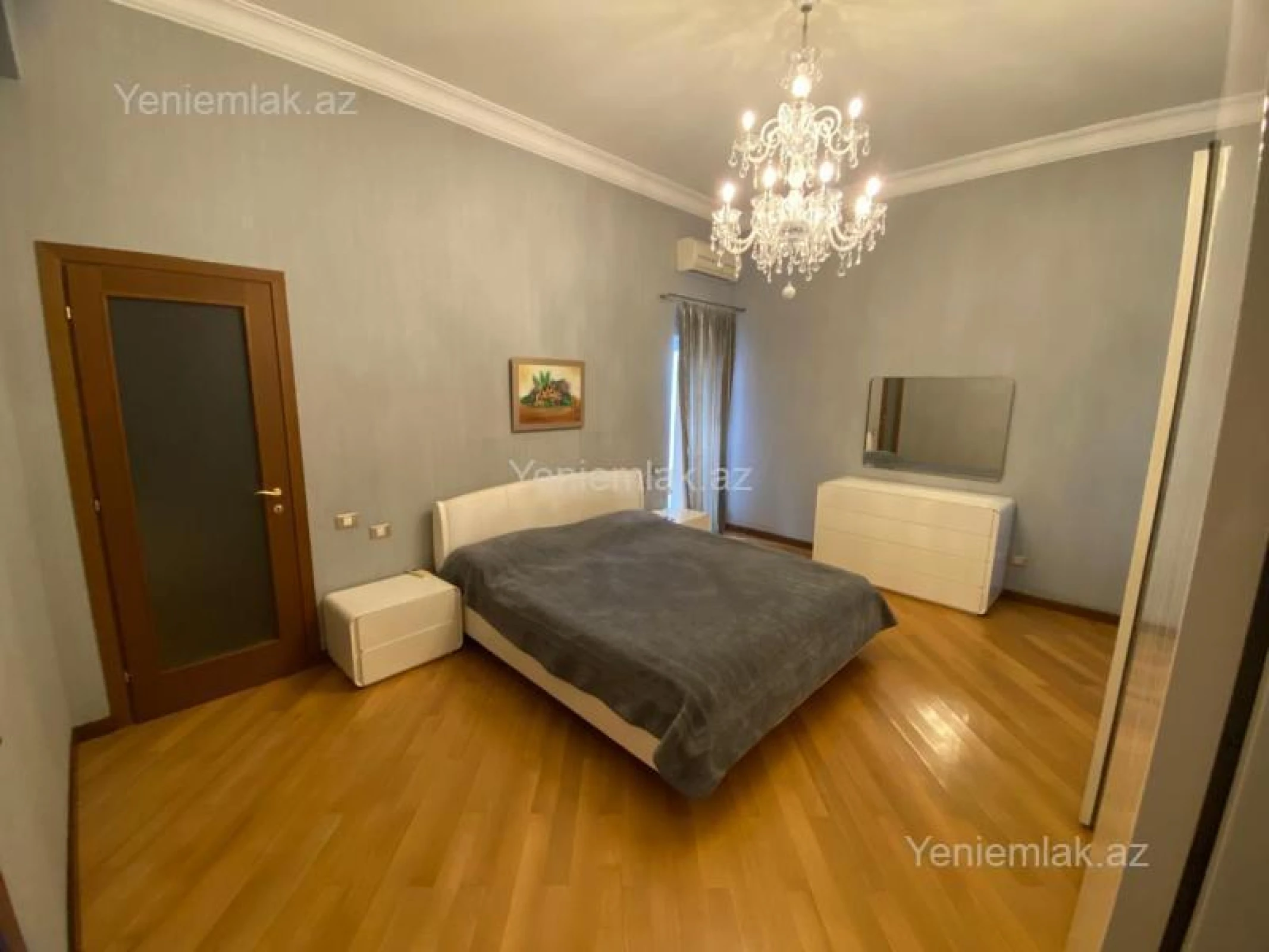 Satılır 6 otaqlı yeni tikili 290 m²