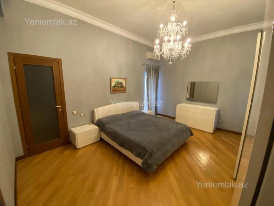 Satılır 6 otaqlı yeni tikili 290 m²