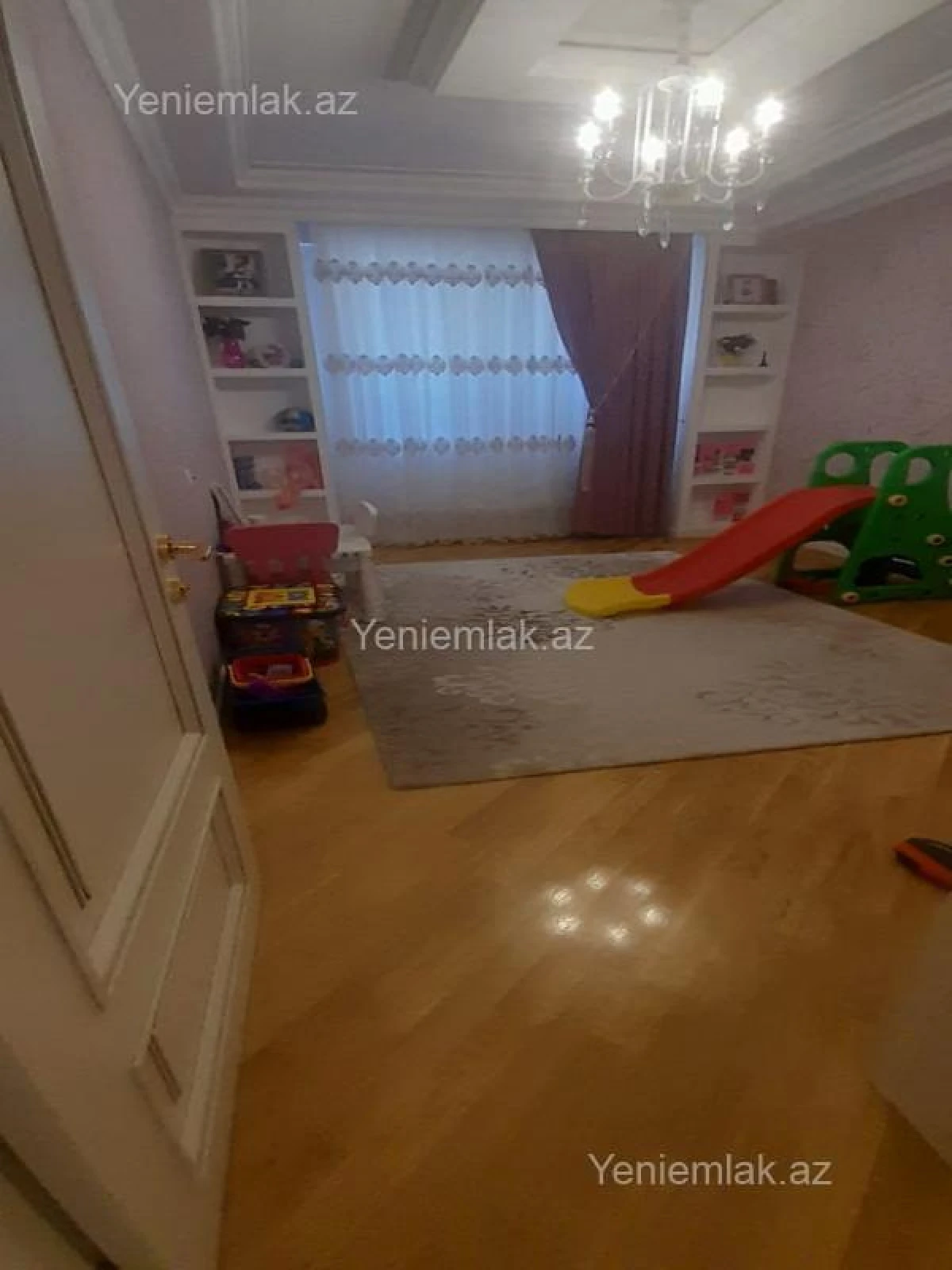 Satılır 6 otaqlı yeni tikili 230 m²