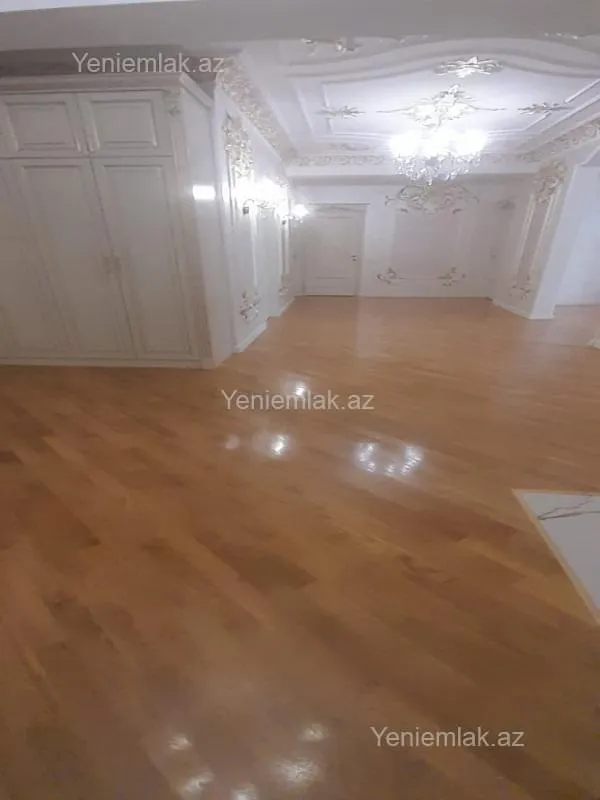 Satılır 6 otaqlı yeni tikili 230 m²