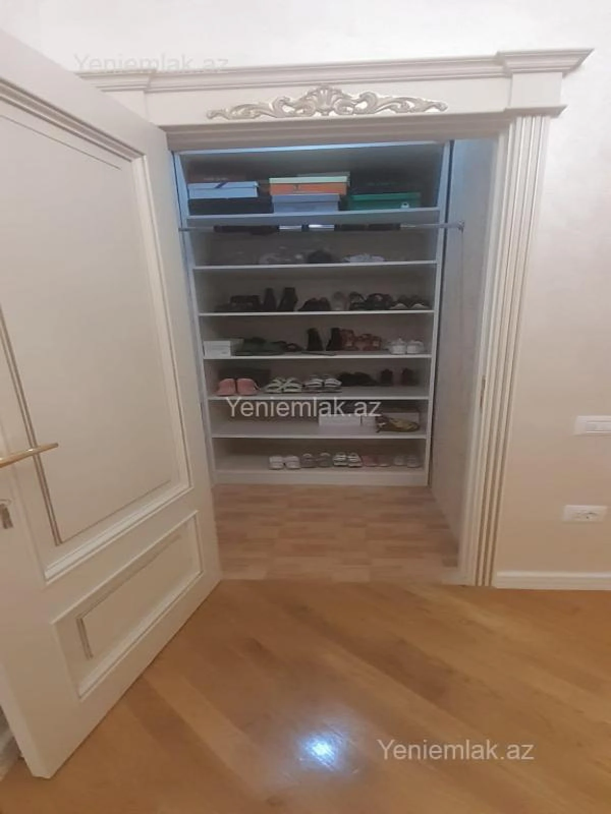 Satılır 6 otaqlı yeni tikili 230 m²