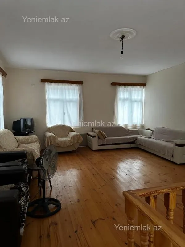 Satılır 4 otaqlı həyət evi 160 m²