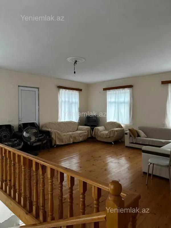 Satılır 4 otaqlı həyət evi 160 m²